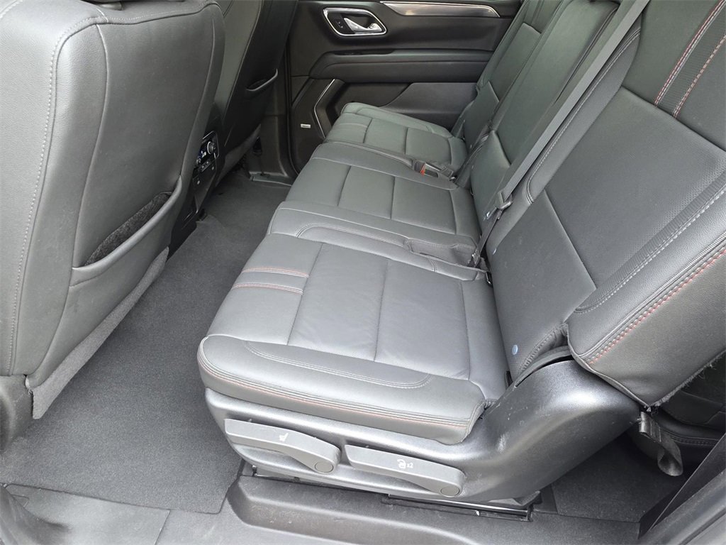 Used 2024 Chevrolet Suburban RST image 10