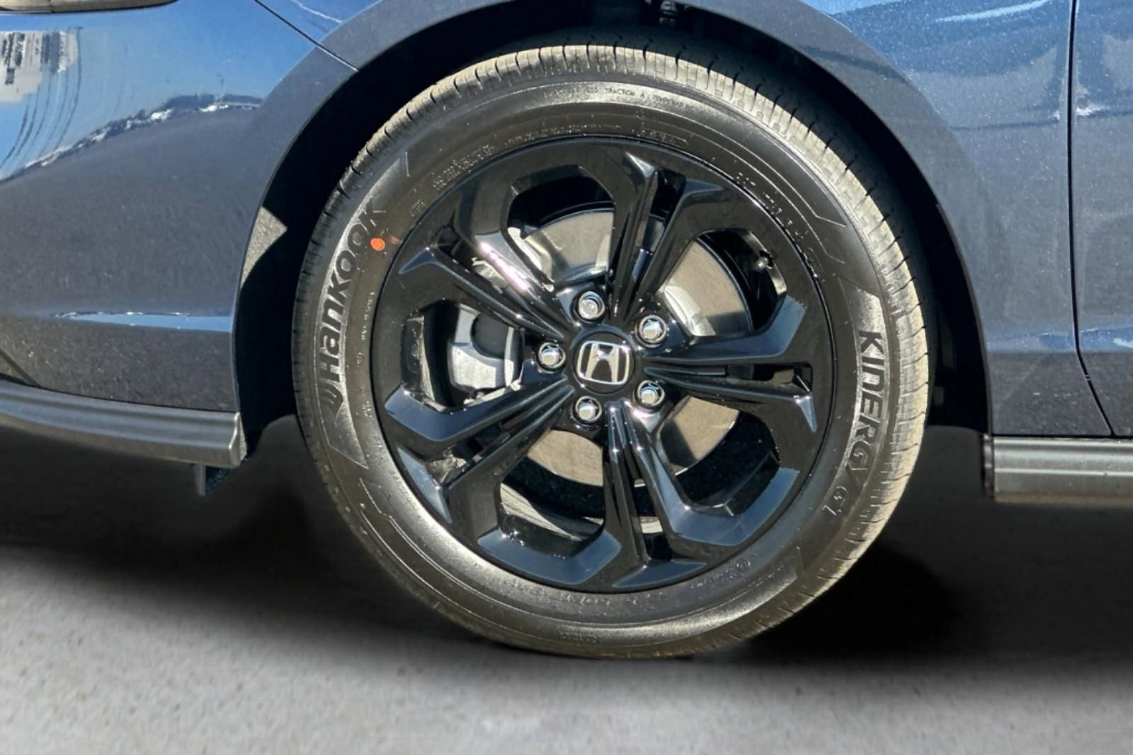 Used 2025 Honda Accord SE image 31