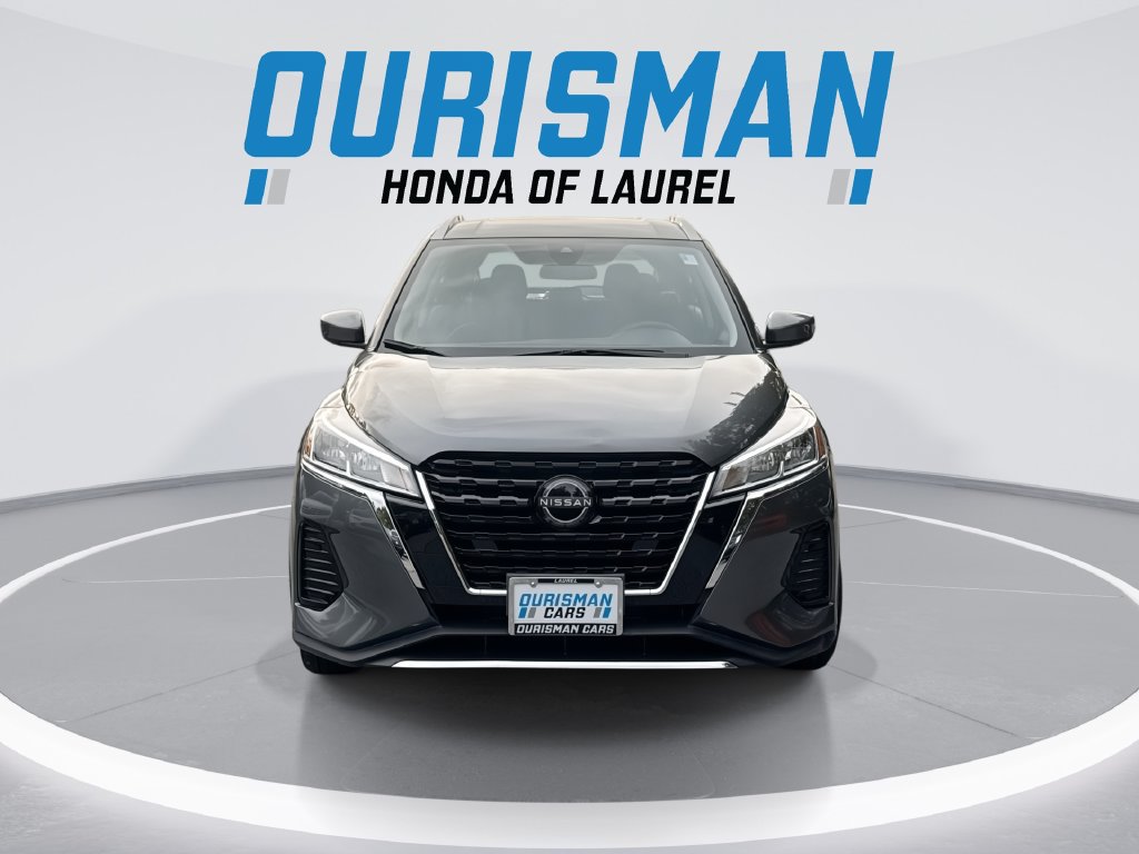 Used 2024 Nissan Kicks SV FWD image 3
