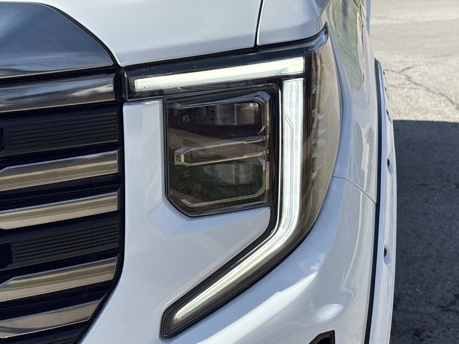 Used 2022 GMC Sierra 1500 AT4 w/ AT4 Premium Package image 12