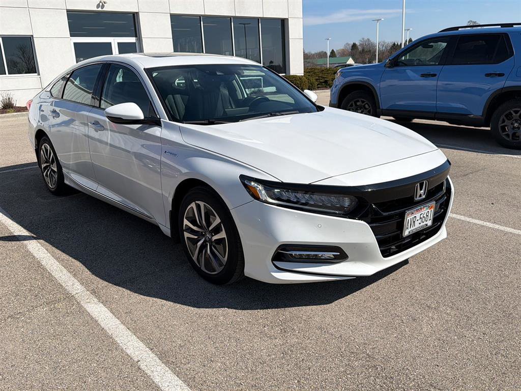 Used 2018 Honda Accord Touring image 3