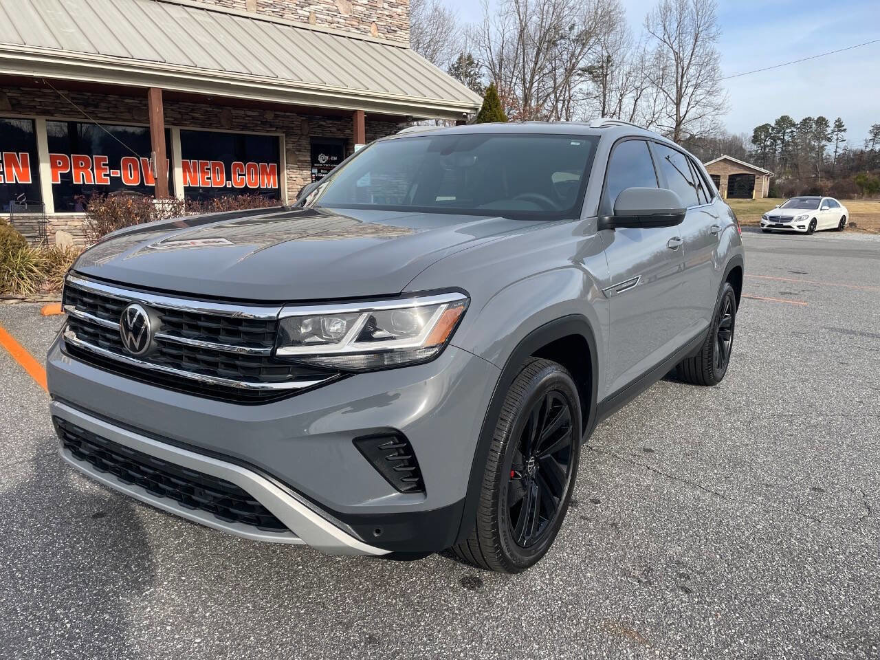 Used 2021 Volkswagen Atlas Cross Sport SE image 5