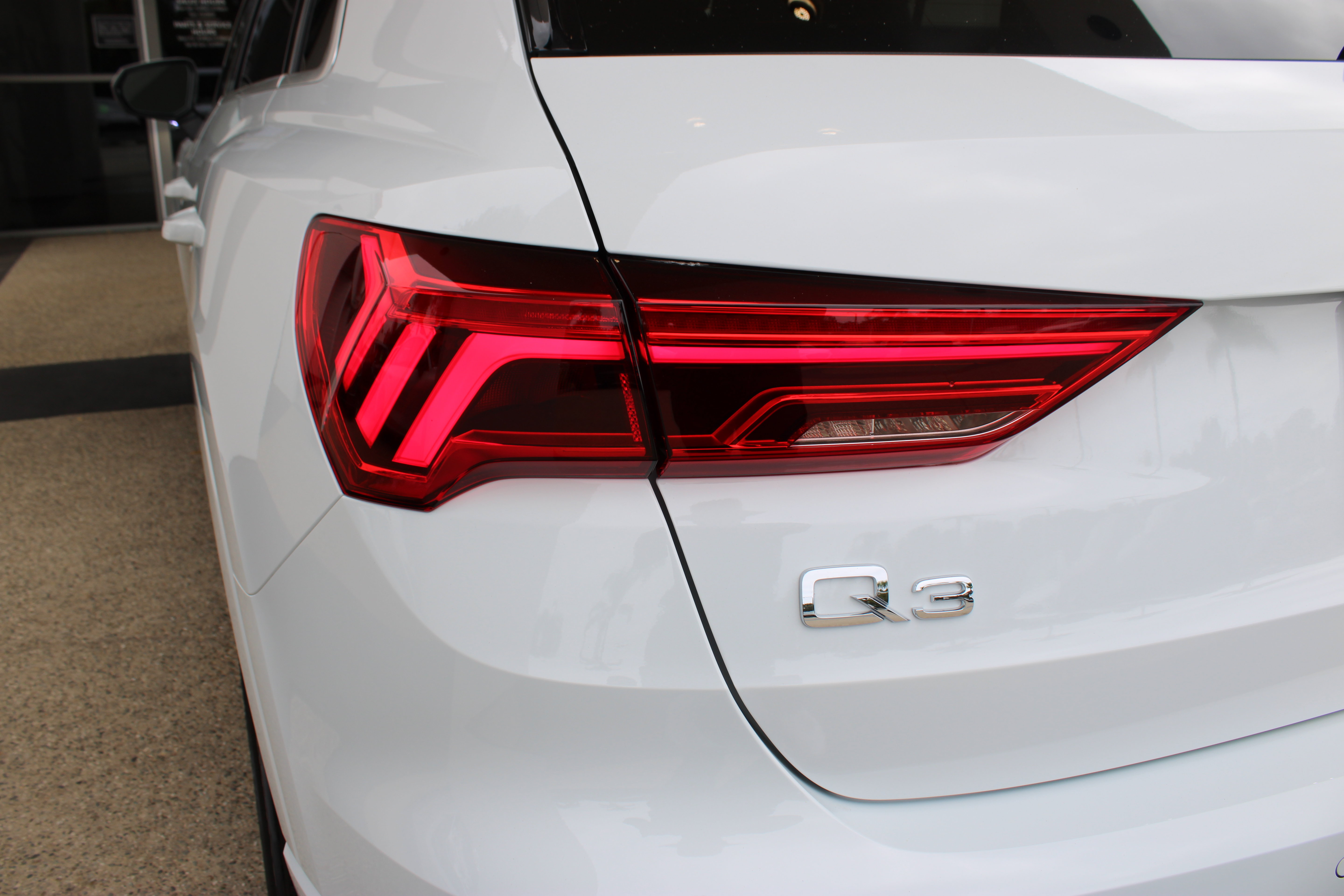 Certified 2025 Audi Q3 2.0T Premium w/ Convenience Package AWD/4WD image 10