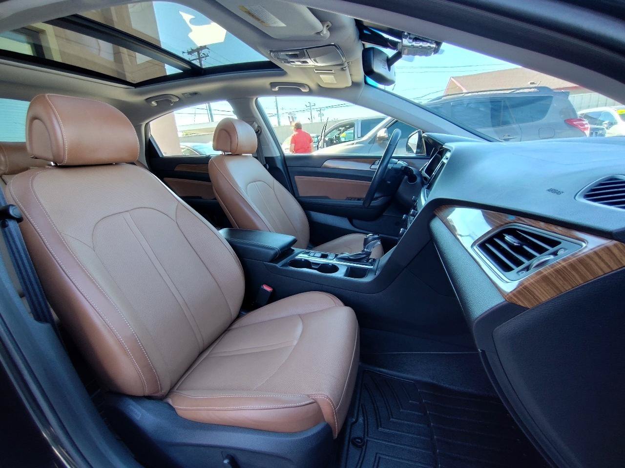 Used 2015 Hyundai Sonata Limited w/ Option Group 06 FWD image 48