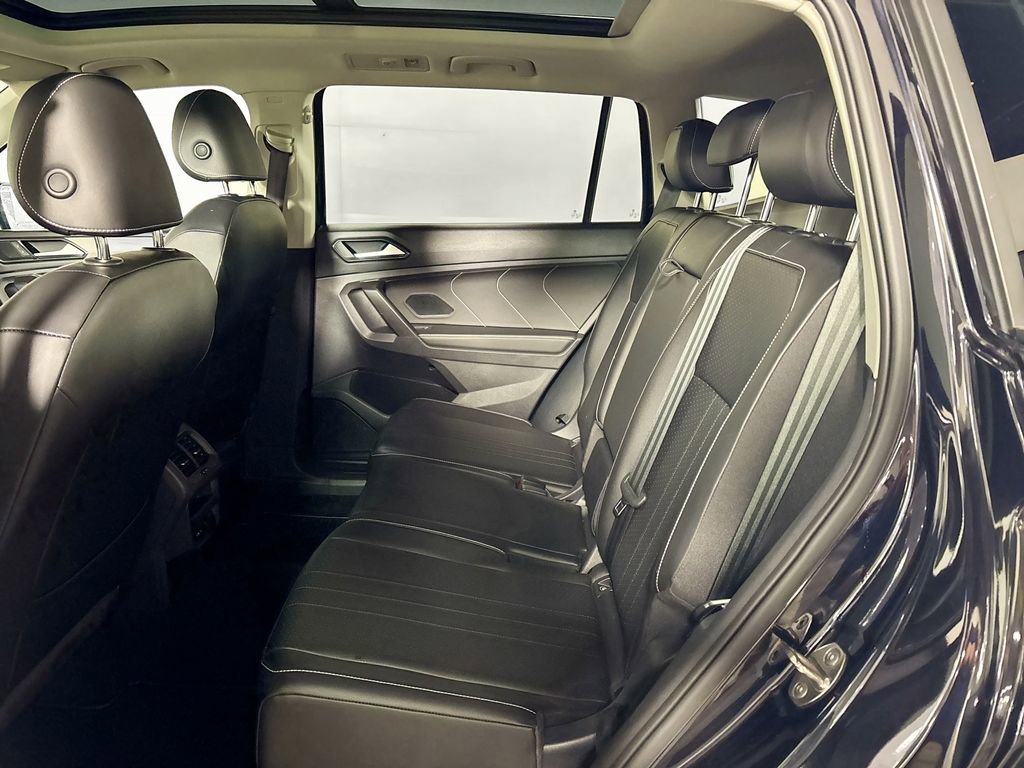 Used 2022 Volkswagen Tiguan SE image 20