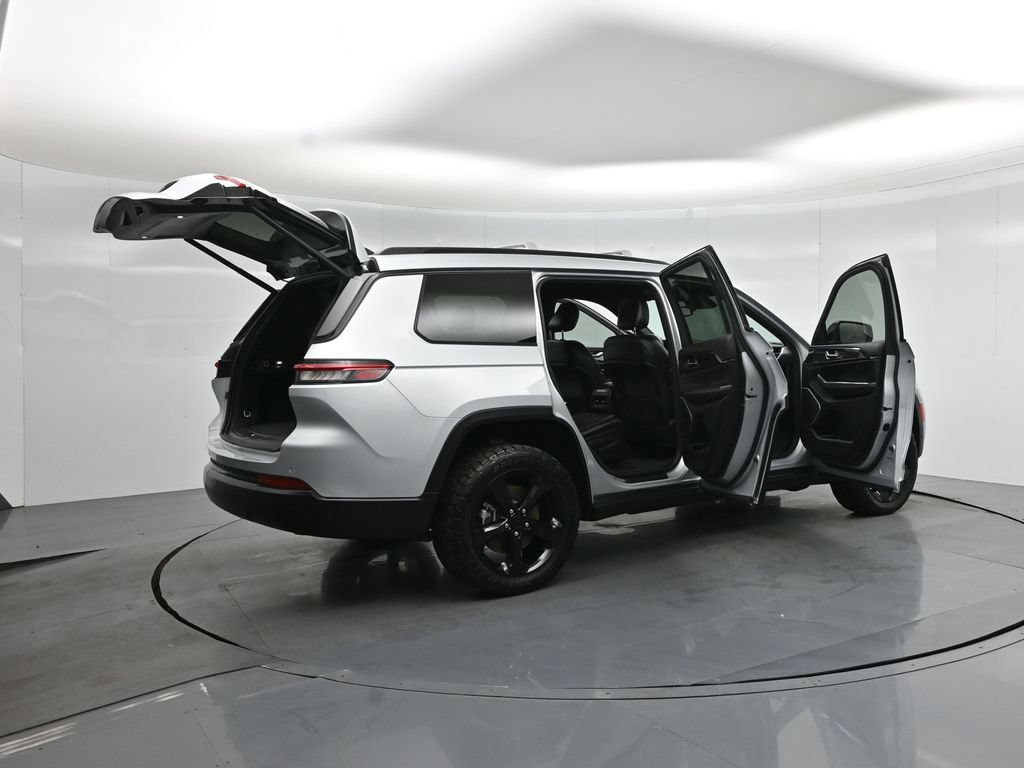 Used 2021 Jeep Grand Cherokee L Laredo AWD/4WD image 5