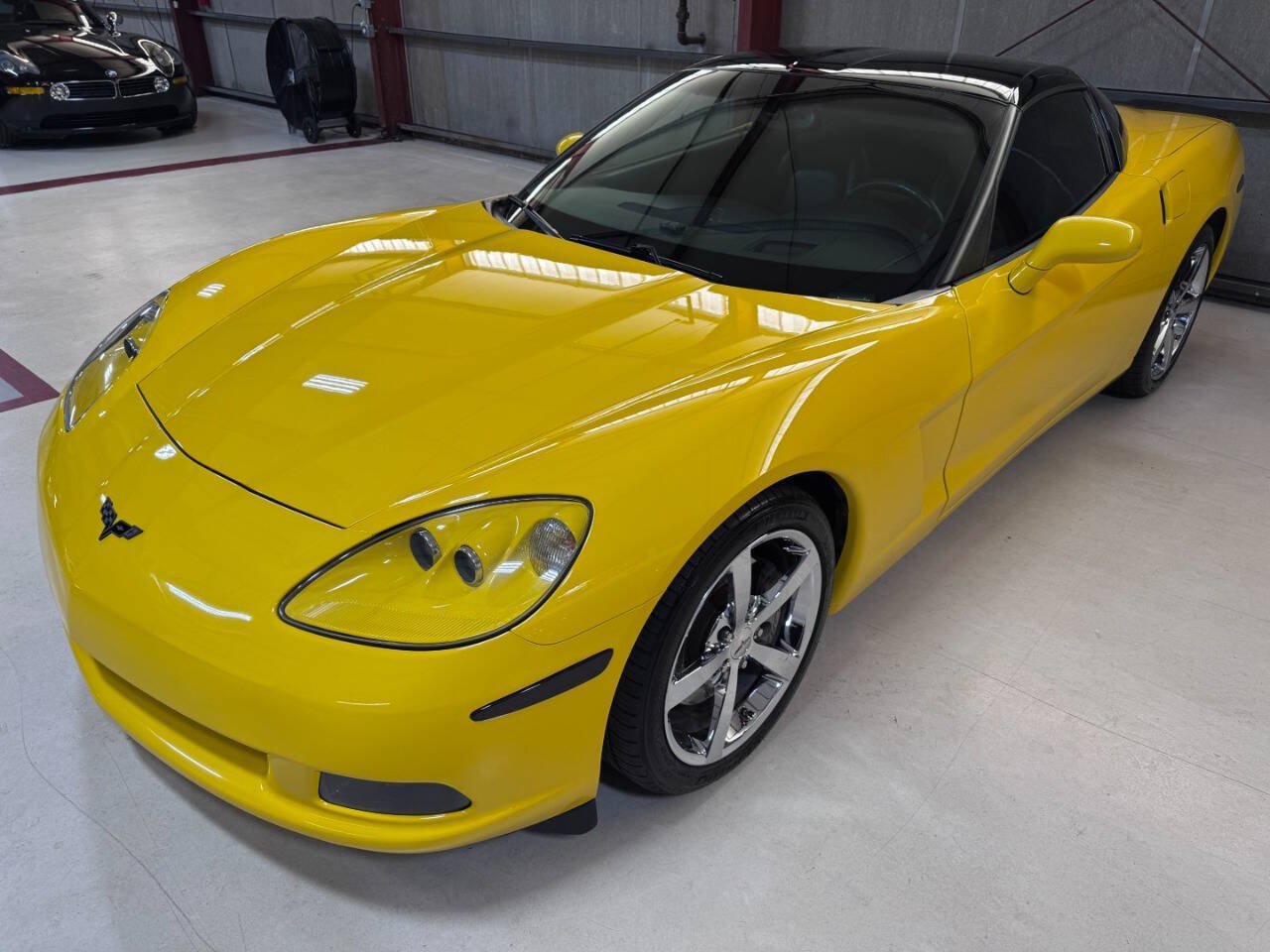Used 2008 Chevrolet Corvette Coupe w/ Preferred Equipment Group RWD image 19