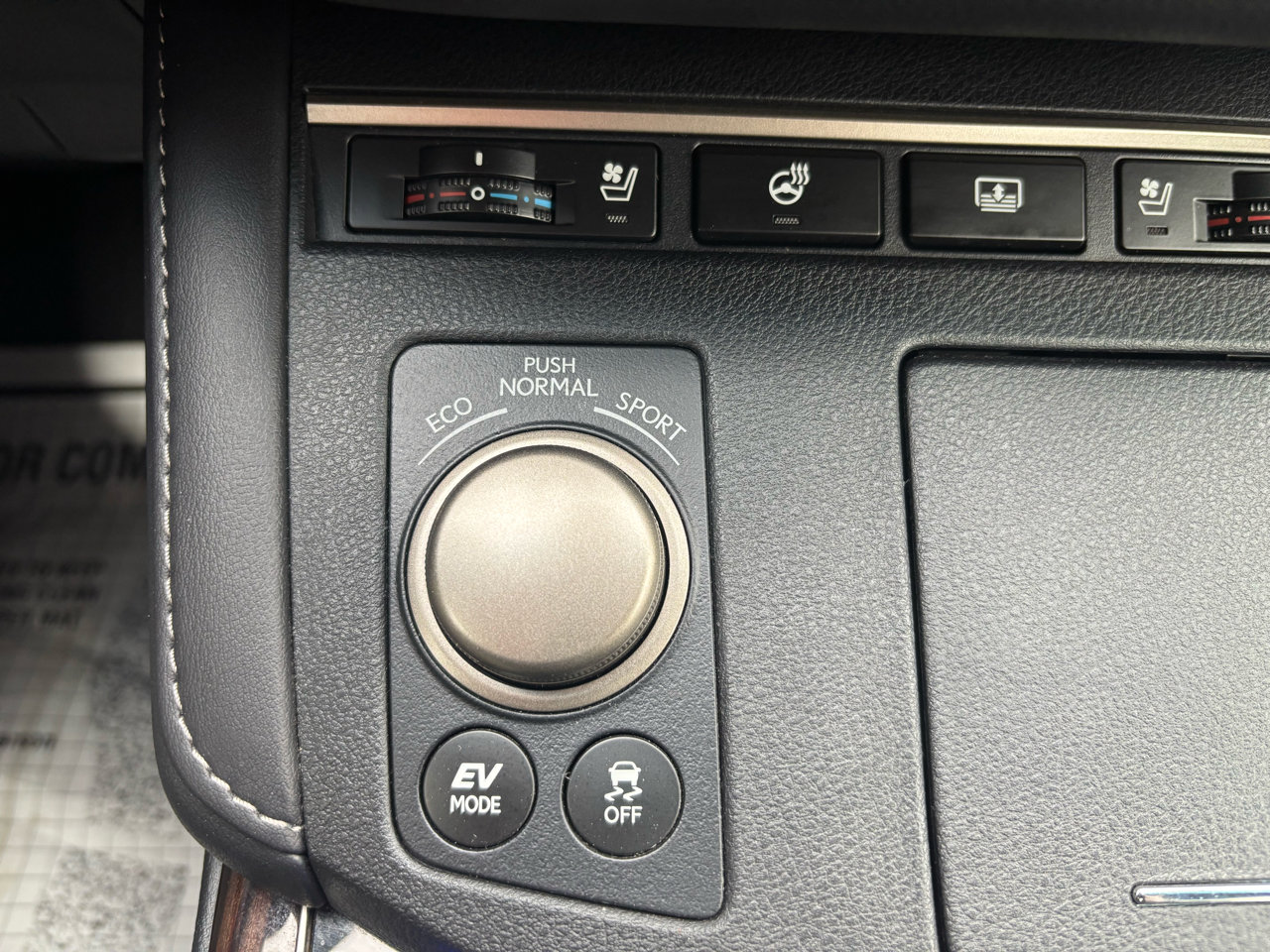 Used 2017 Lexus ES 300h image 26