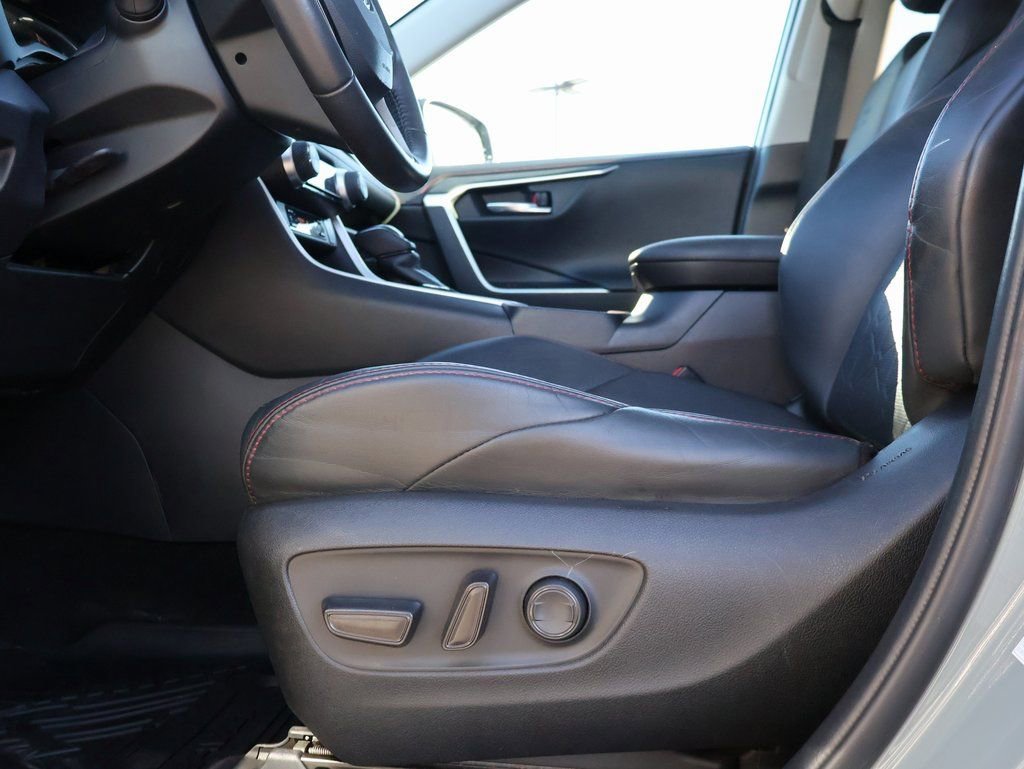 Used 2020 Toyota RAV4 TRD Off-Road w/ TRD Off-Road Weather Package image 31