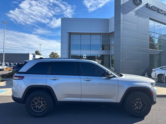 Used 2024 Jeep Grand Cherokee Limited 4xe AWD/4WD image 4