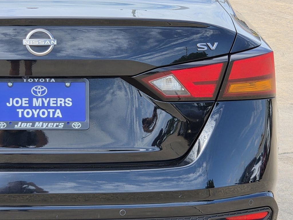 Used 2024 Nissan Altima 2.5 SV FWD image 9