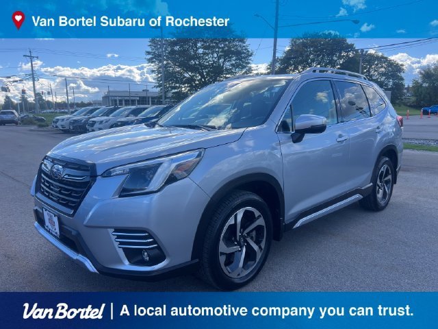 Used 2023 Subaru Forester Touring AWD/4WD image 1