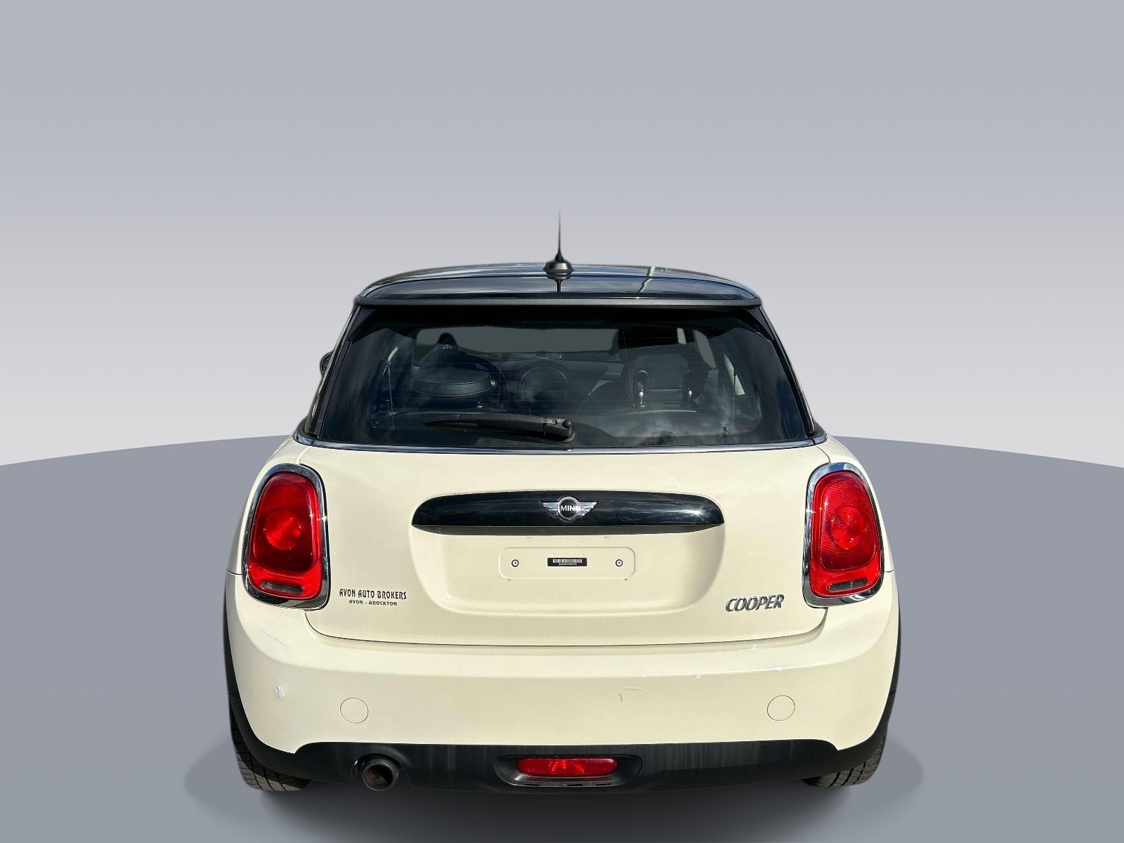Used 2017 MINI Cooper 2-Door Hardtop FWD image 4
