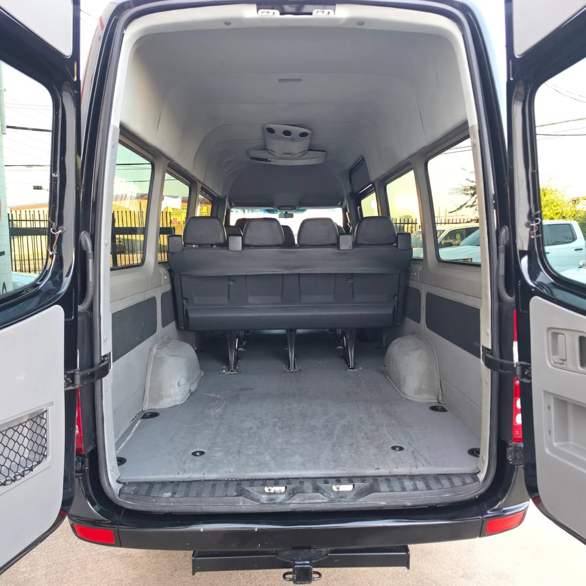 Used 2013 Mercedes-Benz Sprinter 2500 image 30