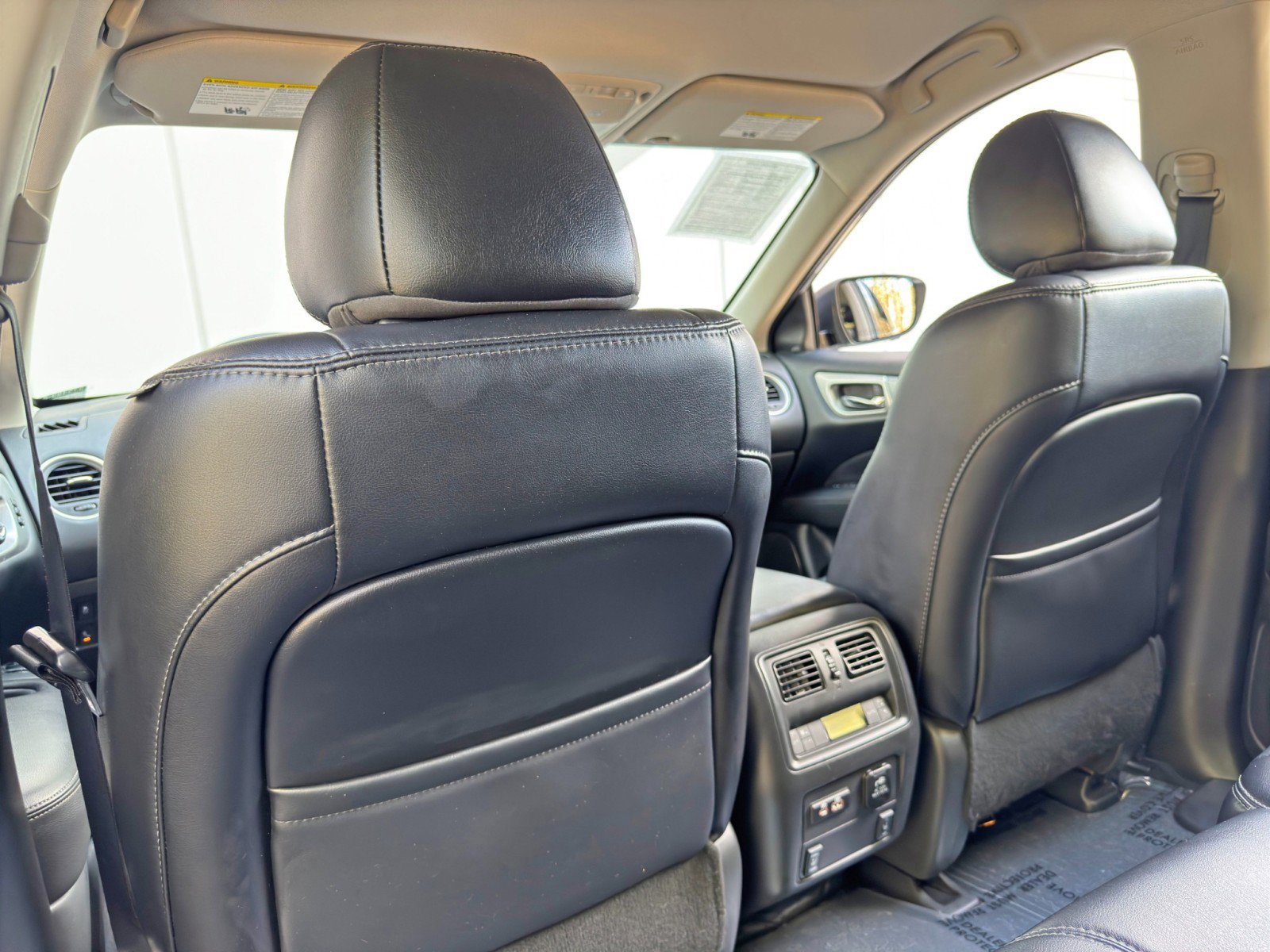 Used 2020 Nissan Pathfinder SL image 36