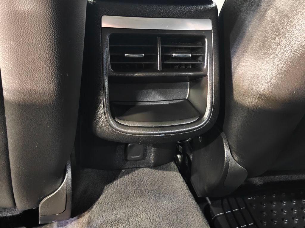 Used 2018 Chevrolet Impala LT FWD image 24