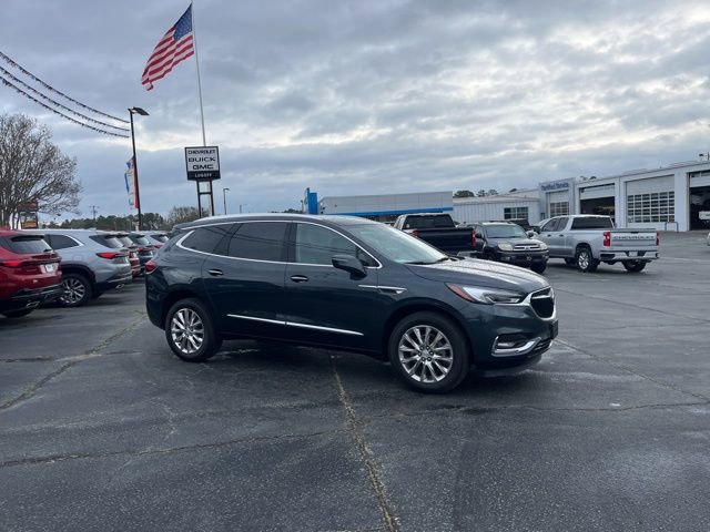 Used 2020 Buick Enclave Premium w/ Surround and Sites Package AWD/4WD image 2