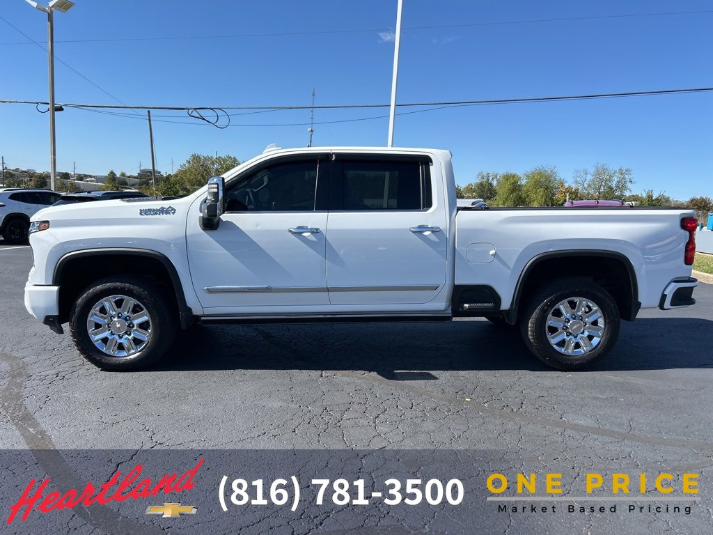 Used 2024 Chevrolet Silverado 2500 High Country w/ High Country Premium Package image 9