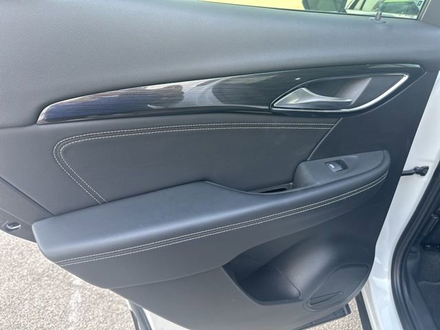 Used 2023 Buick Envision Essence image 49