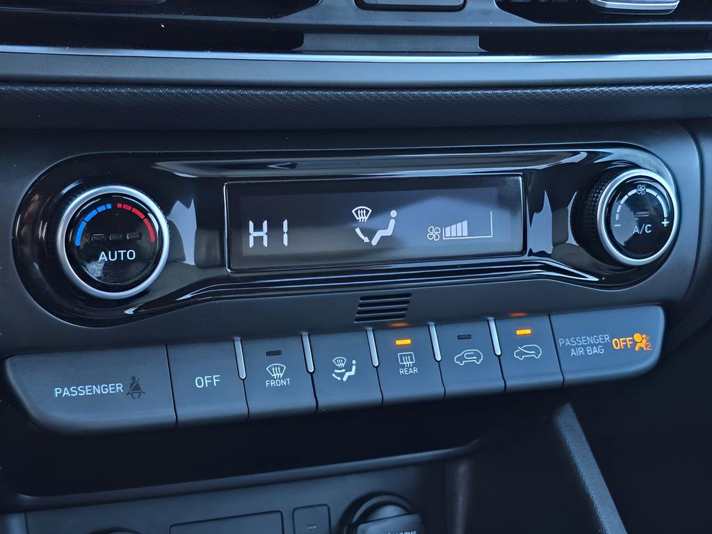 Used 2022 Hyundai Kona Limited FWD image 32