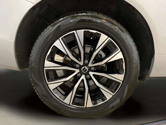 Used 2025 Volvo XC60 B5 Core AWD/4WD image 95
