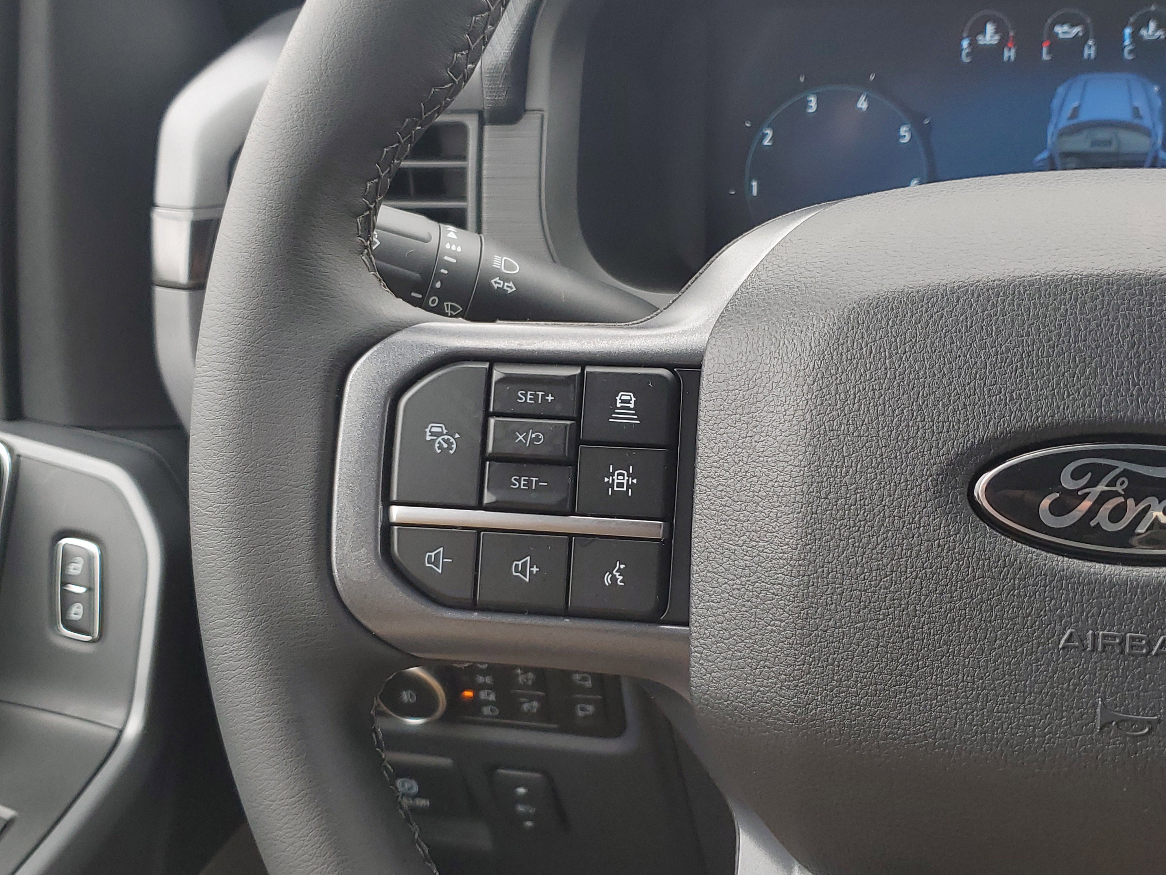 New 2025 Ford F150 XLT w/ Equipment Group 303A High image 21