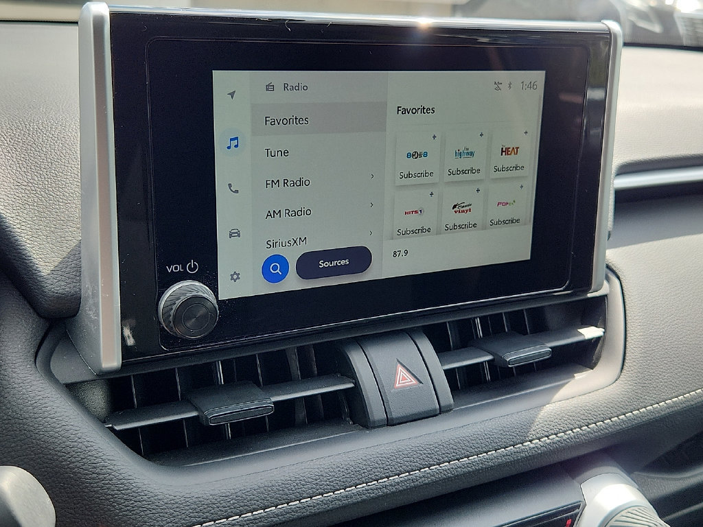 Certified 2025 Toyota RAV4 XLE FWD image 19