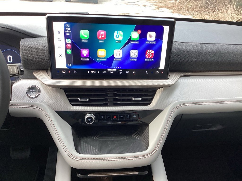 Used 2025 Ford Explorer Active w/ Active Comfort Package image 53