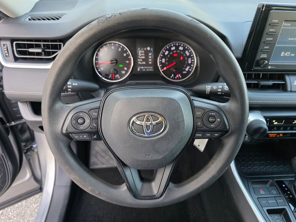 Used 2021 Toyota RAV4 LE image 18