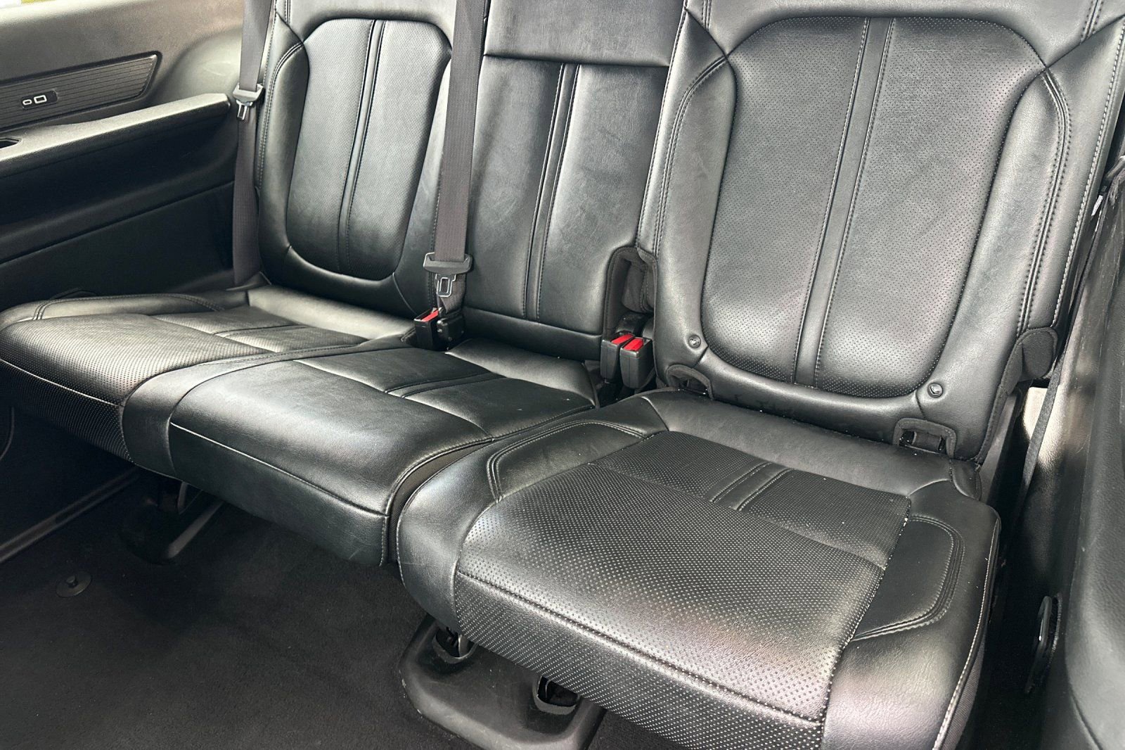 Used 2024 Jeep Wagoneer L Series II w/ Flexible Seating Group image 18