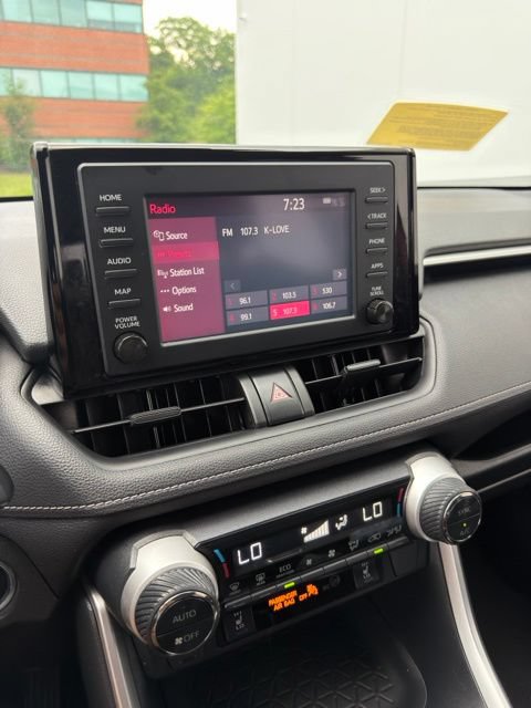 Used 2019 Toyota RAV4 XLE AWD/4WD image 11