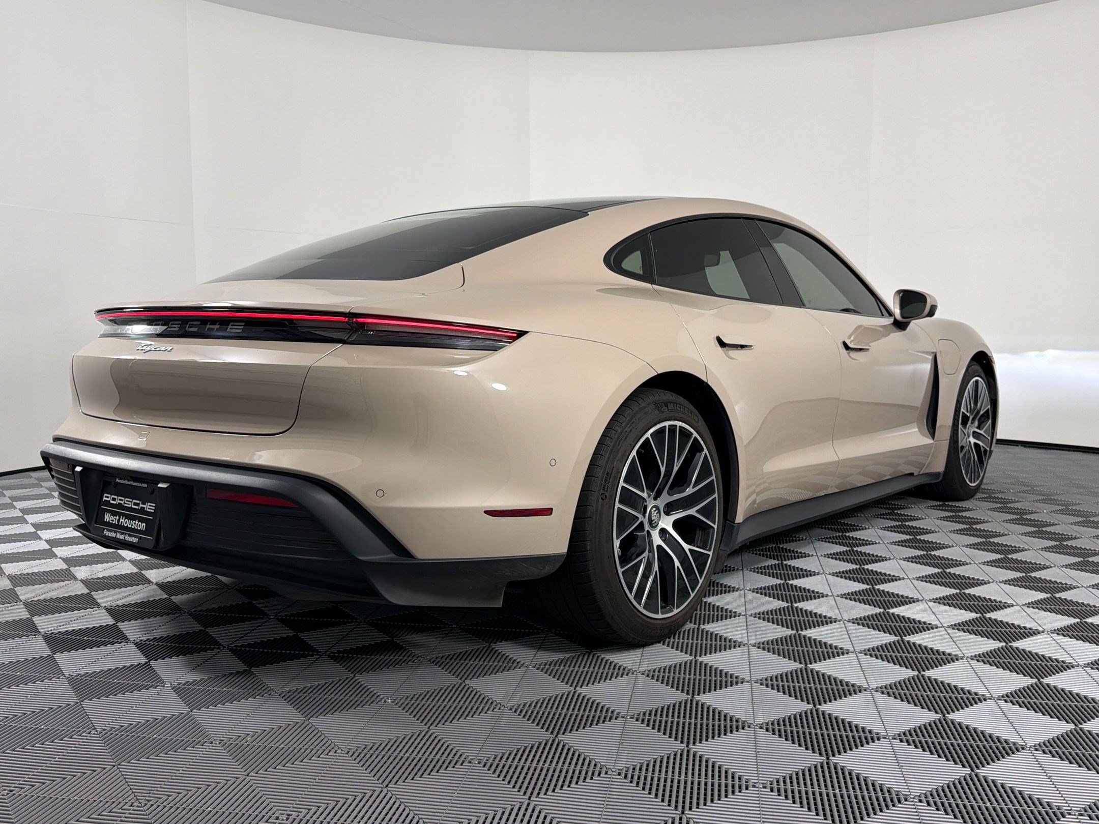 Certified 2023 Porsche Taycan RWD image 9
