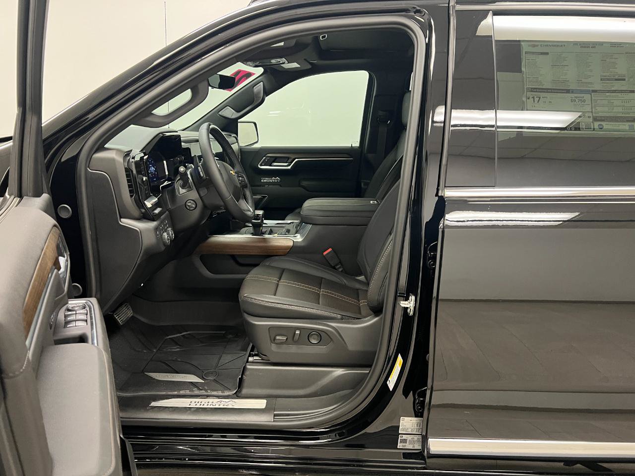 New 2026 Chevrolet Silverado 1500 High Country AWD/4WD image 28