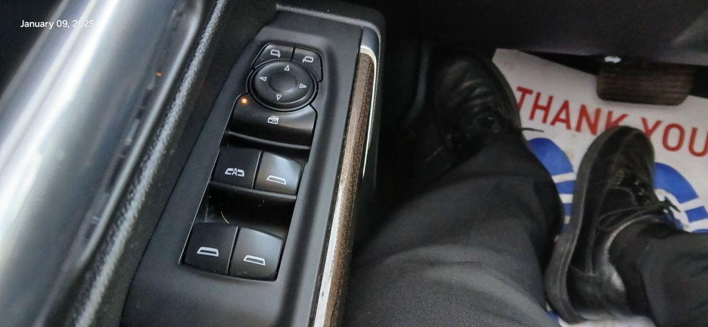 Used 2021 Chevrolet Silverado 1500 LT Trail Boss w/ Bed Protection Package image 19