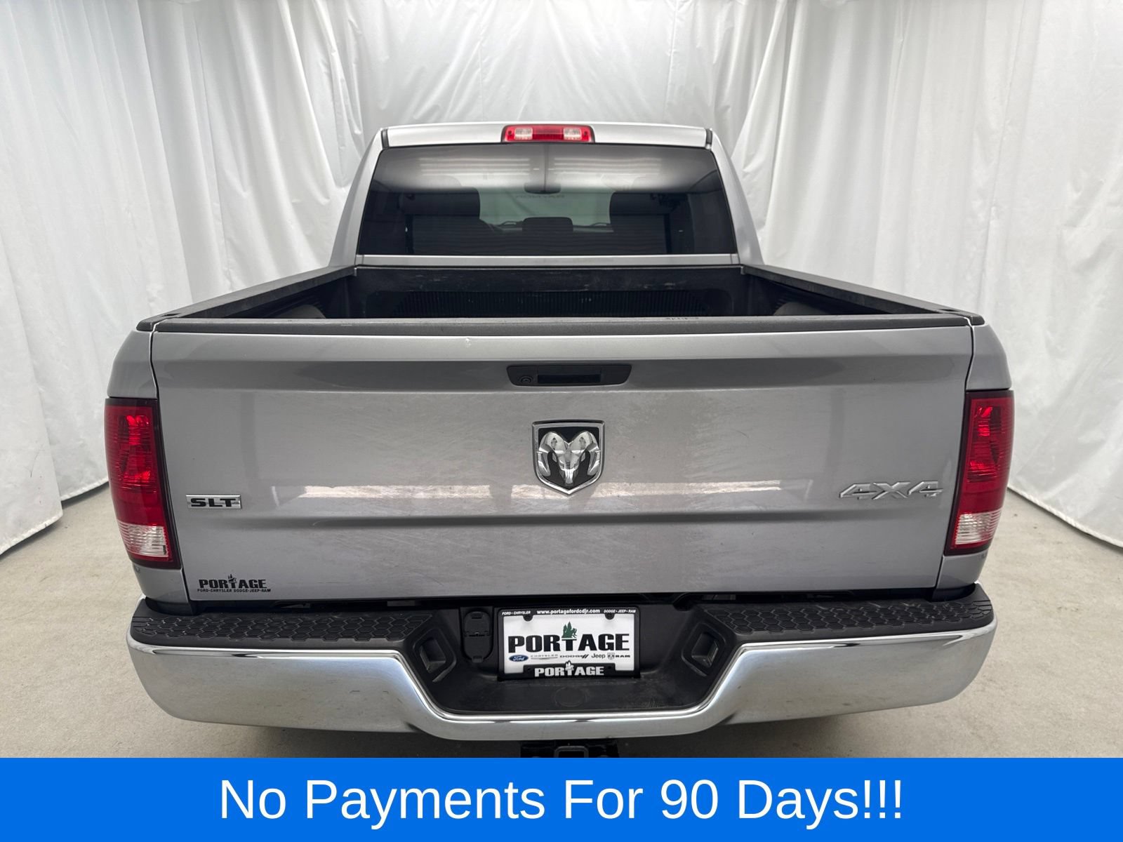 Used 2022 RAM 1500 Classic SLT w/ Protection Group AWD/4WD image 3