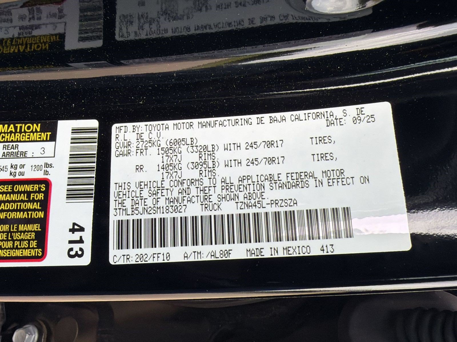 Used 2025 Toyota Tacoma SR5 AWD/4WD image 23