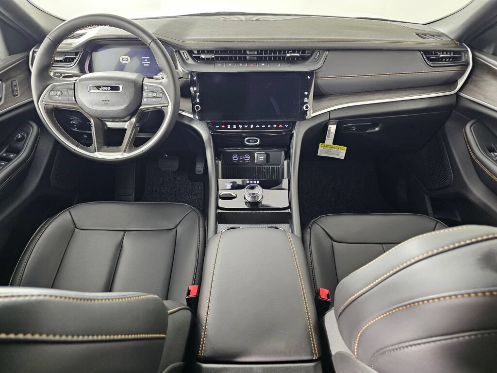 New 2026 Jeep Grand Cherokee Limited AWD/4WD image 18