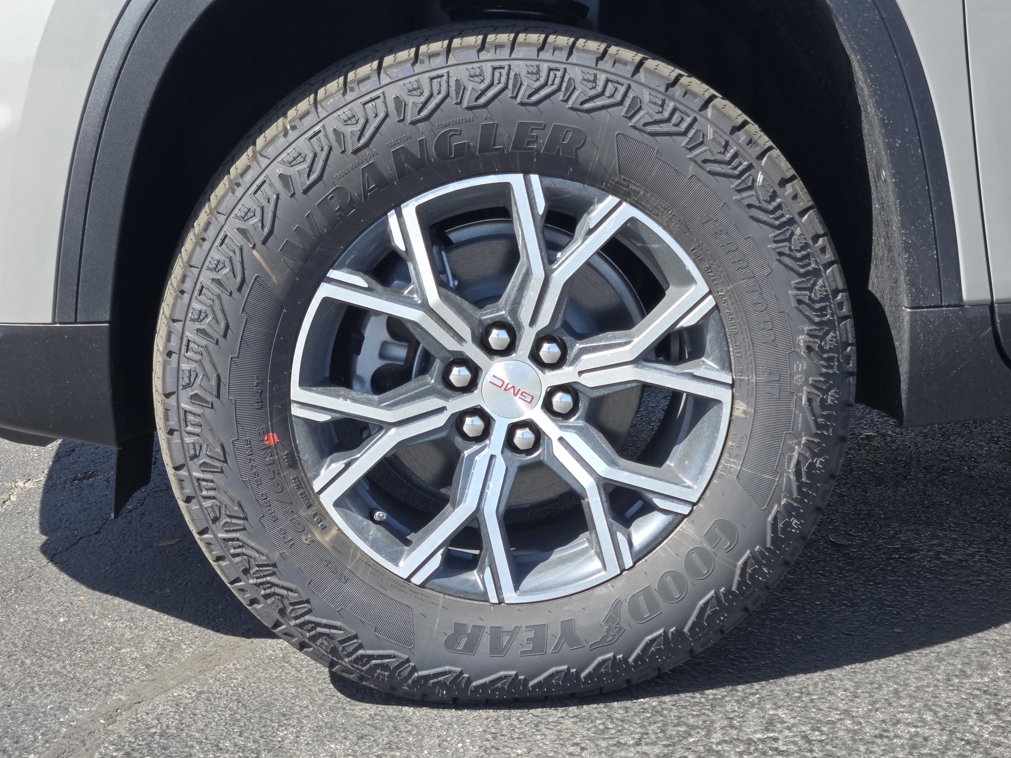 New 2026 GMC Acadia AT4 w/ Luxury Package image 9