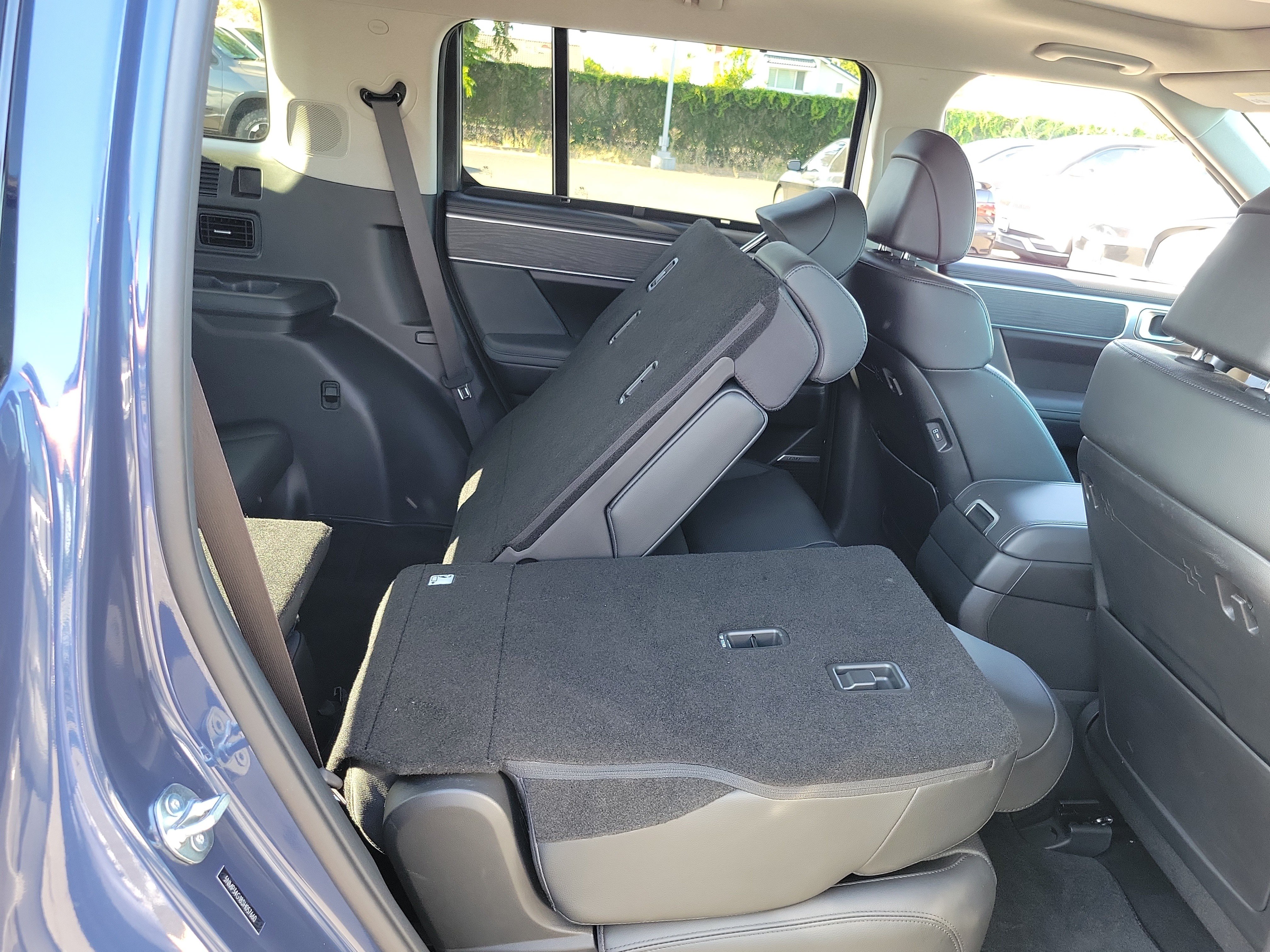 Certified 2025 Hyundai Santa Fe Limited FWD image 24