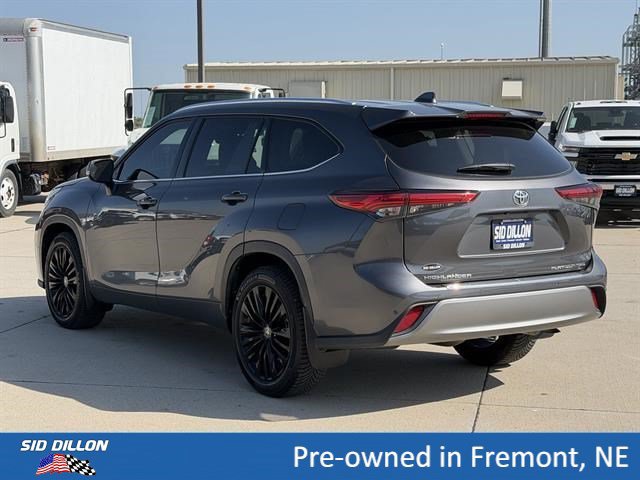 Used 2022 Toyota Highlander Platinum AWD/4WD image 7