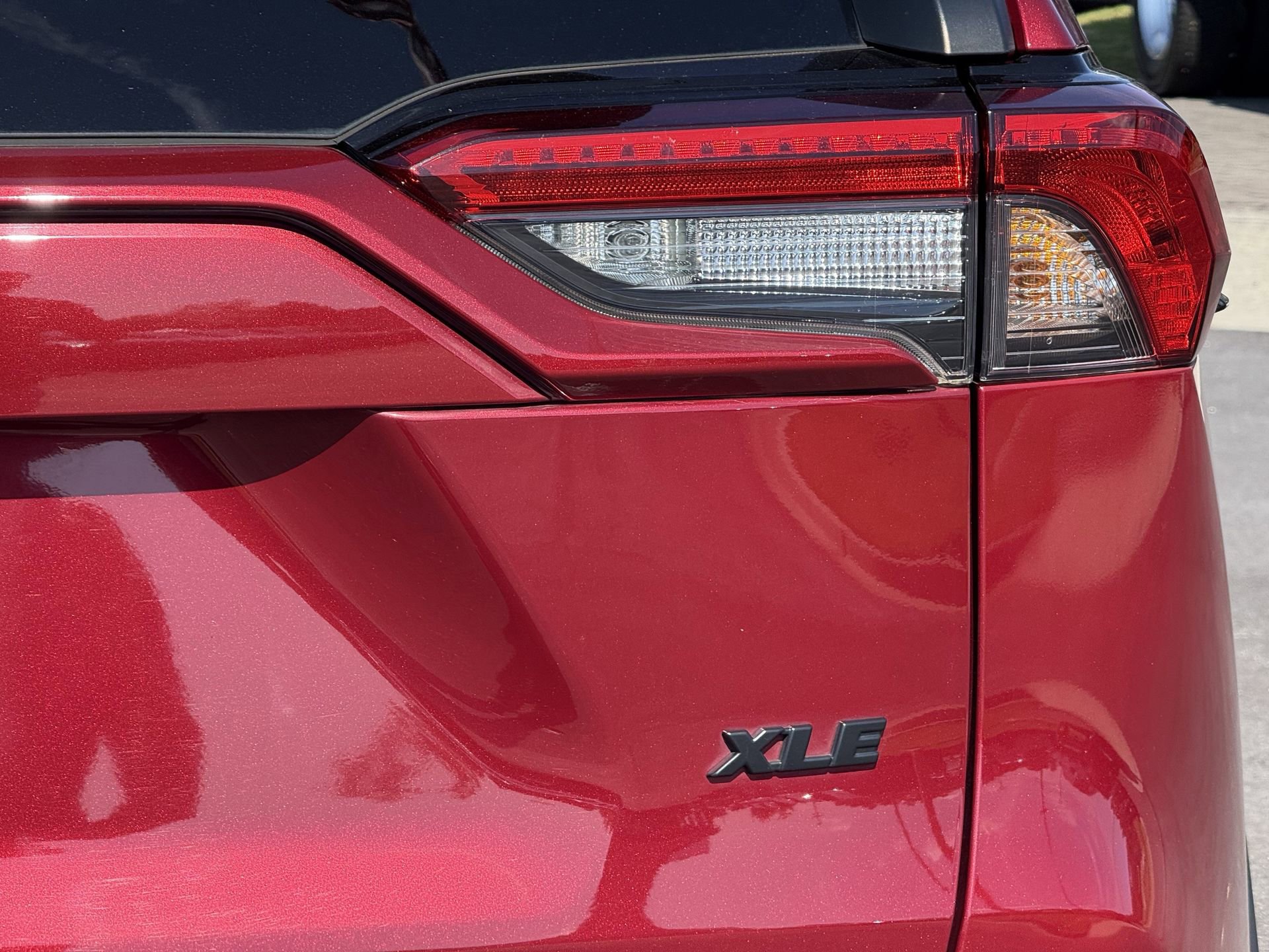 Used 2022 Toyota RAV4 XLE image 27