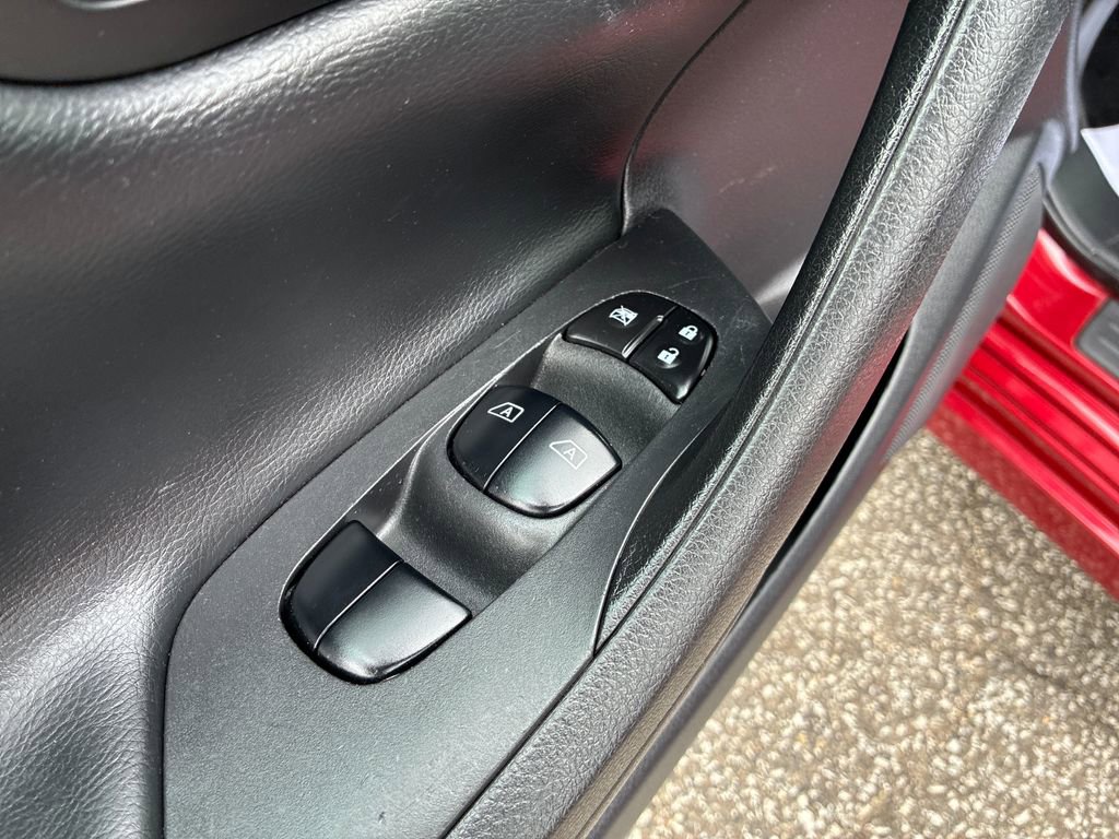 Used 2017 Nissan Altima 2.5 SL w/ Moonroof Package FWD image 13