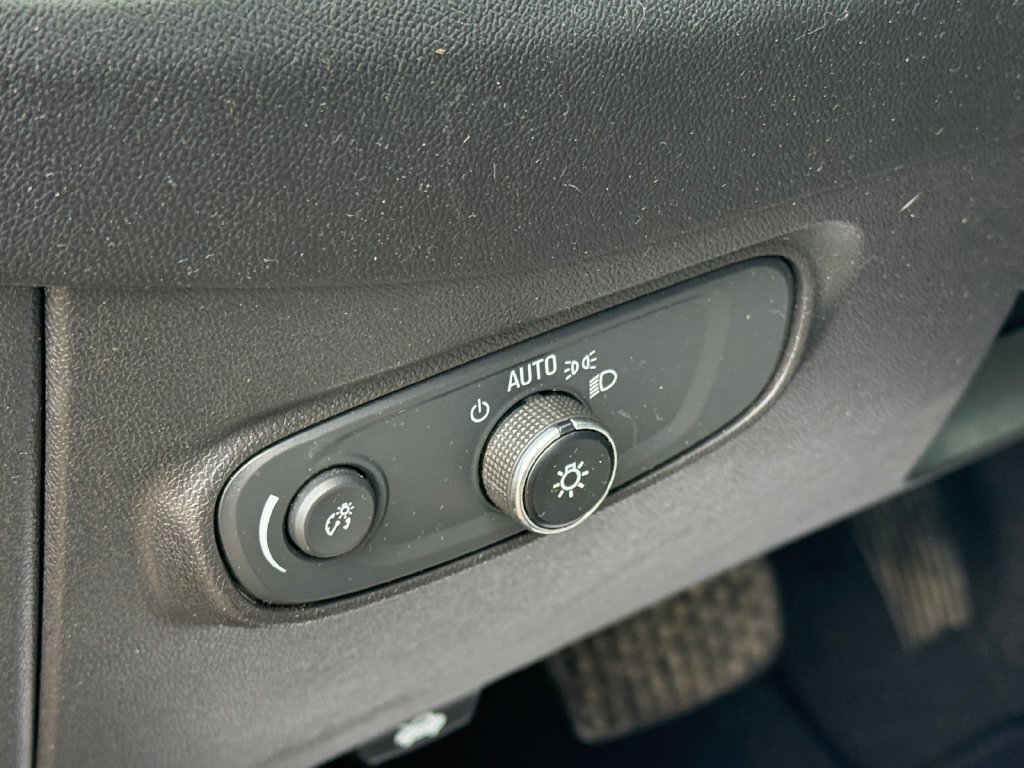 Used 2023 Chevrolet Equinox LT AWD/4WD image 19