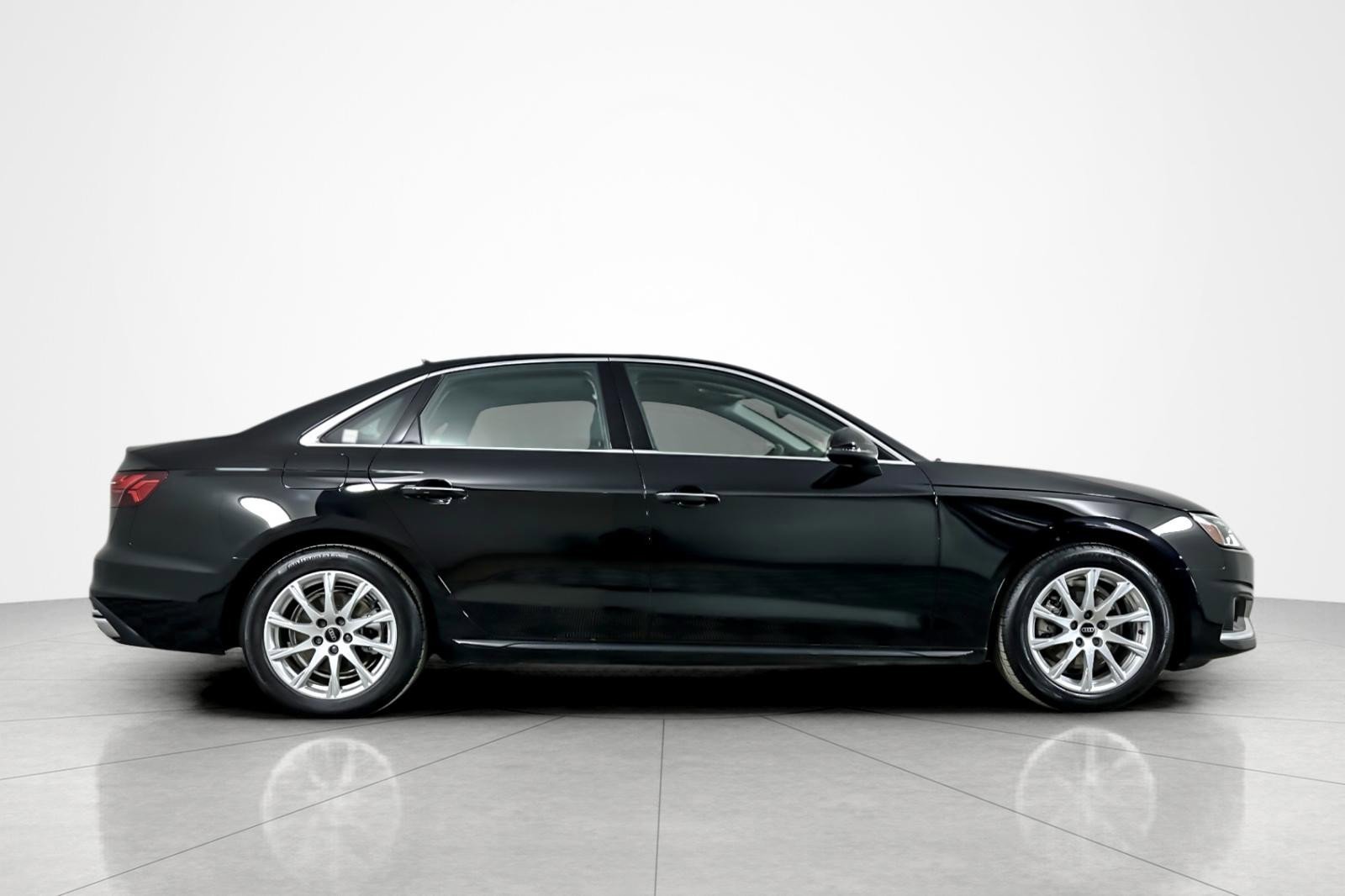 Used 2024 Audi A4 2.0T Premium w/ Convenience Package image 6