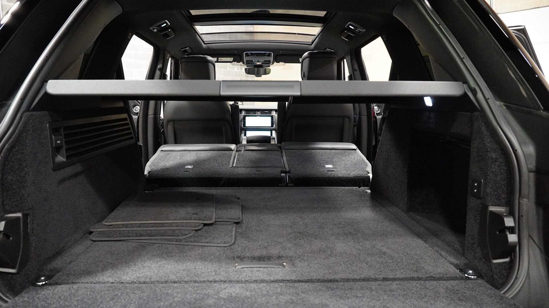 Used 2022 Land Rover Range Rover image 41