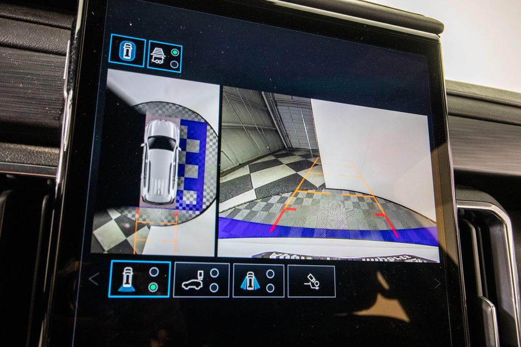 Used 2024 GMC Acadia Elevation image 24