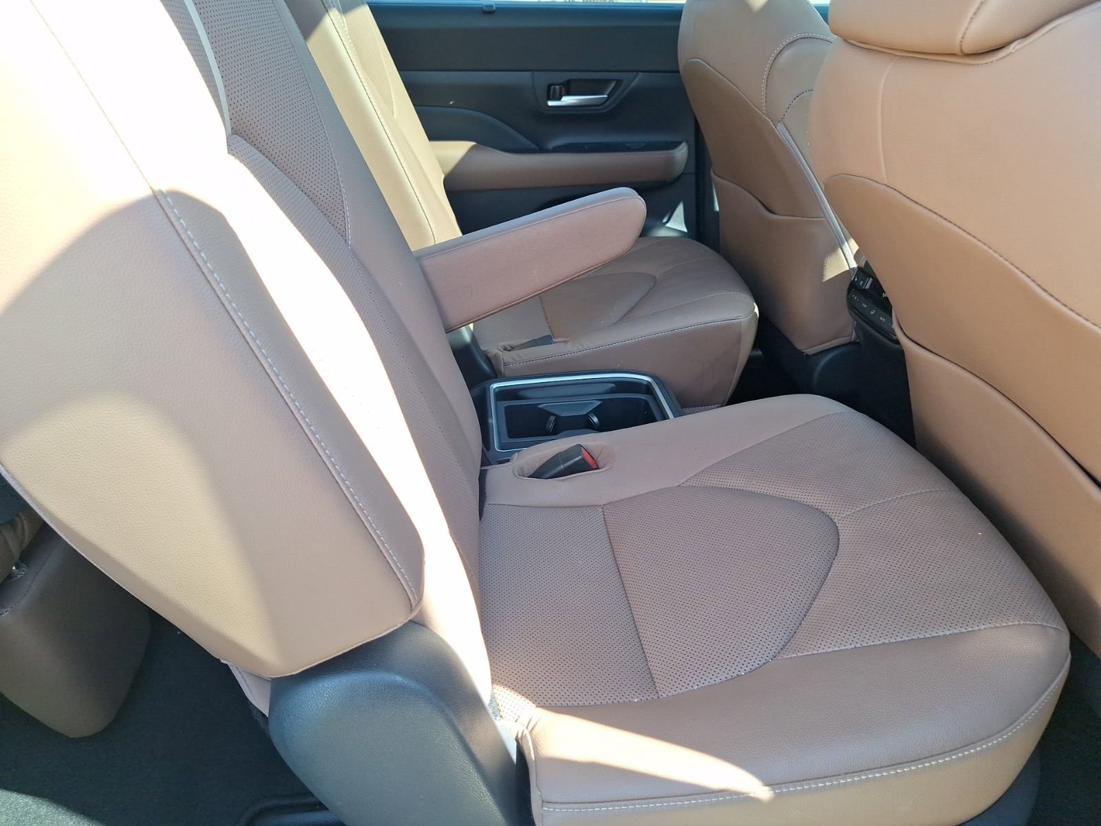 Used 2024 Toyota Grand Highlander Platinum image 33