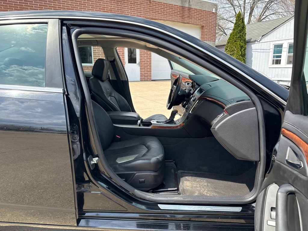 Used 2008 Cadillac CTS 3.6 AWD w/ Luxury Level Two Package image 11