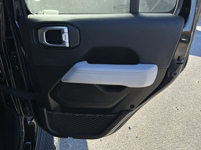 Certified 2022 Jeep Gladiator Overland image 19