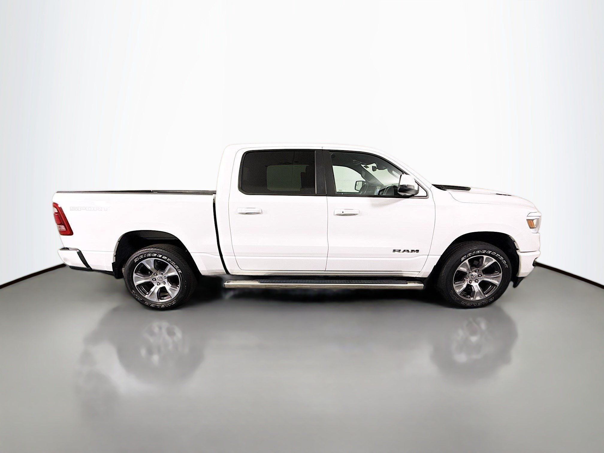 Used 2023 RAM 1500 Laramie AWD/4WD image 11